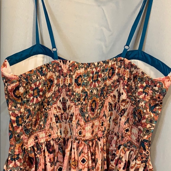 Pattern Dress - Picture 5 of 6